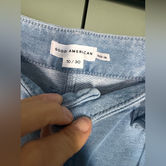 Nwt Good American 
Jeanius Good Ease Bermuda Shorts size 10 - Picture 8 of 10